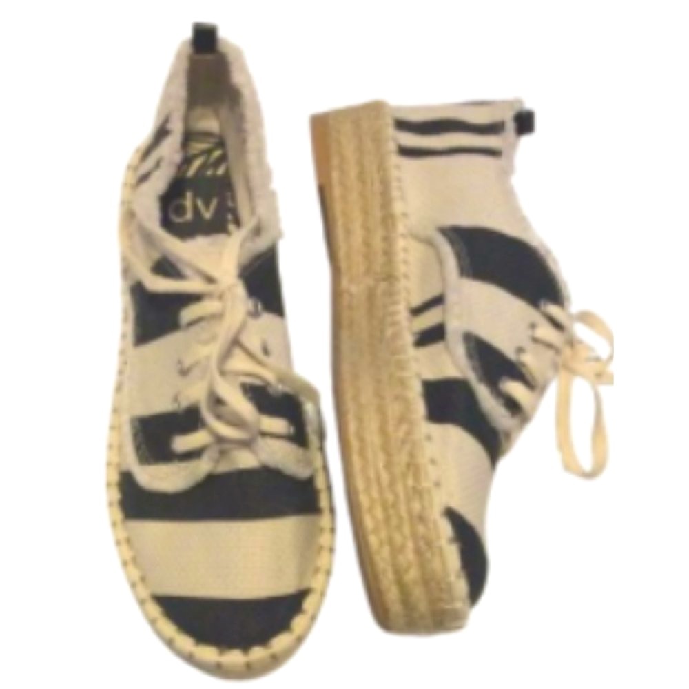 DV Dolce Vita Canvas Espadrilles Sneakers Size 7 (Slim Fit)